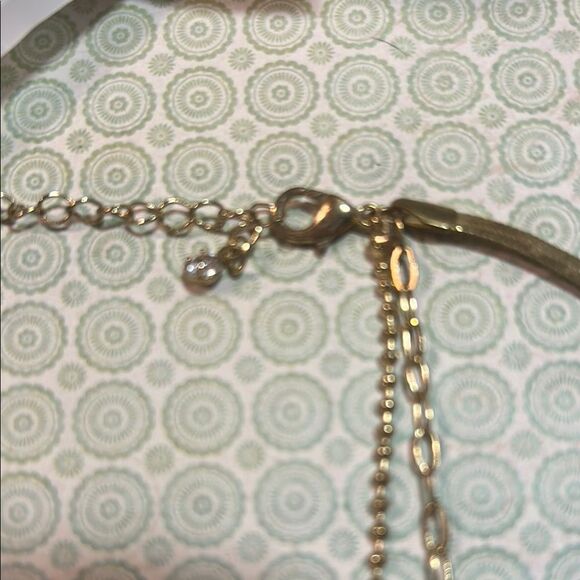 Elegant Gold Layered Necklace - Picture 3 of 4